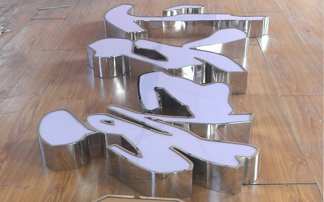 70dbd313642e5085a62ec461330e2c02.jpg 不銹鋼圍邊發(fā)光字.jpg